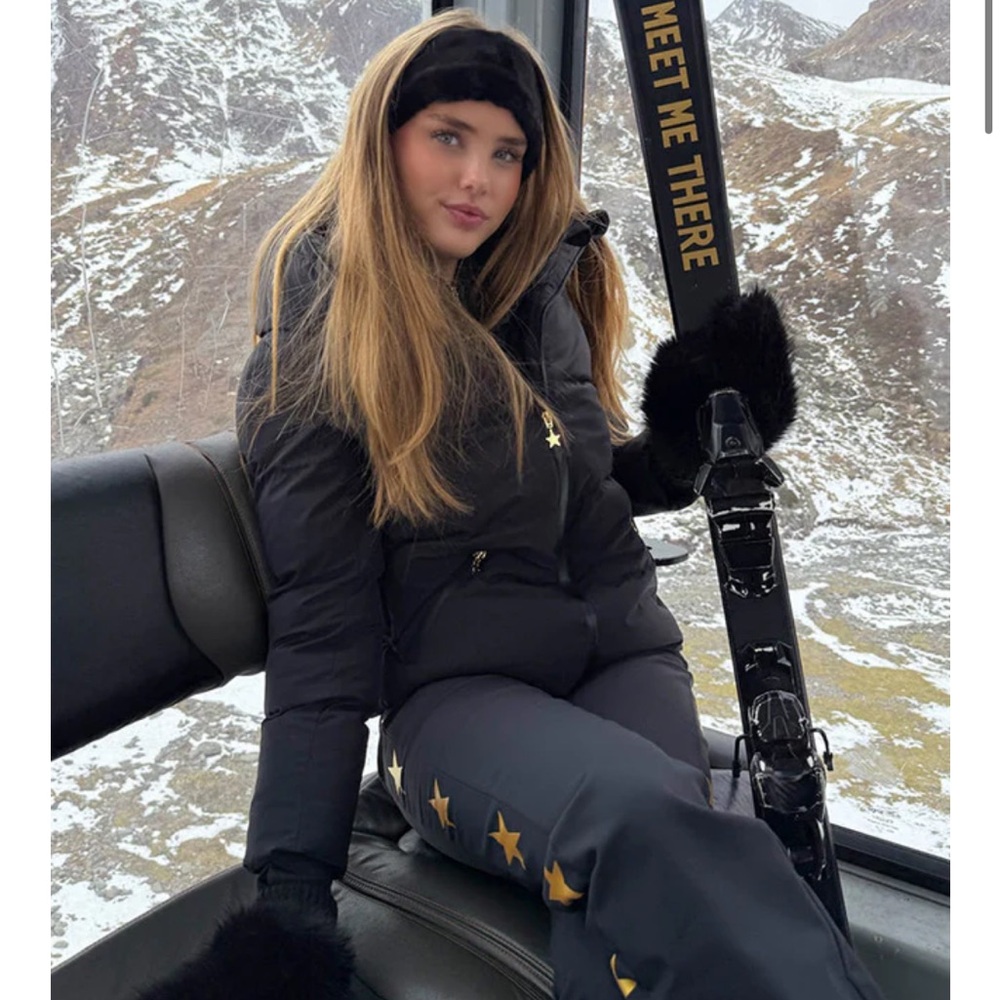 Women's Black Star-Patterned Ski Jacket